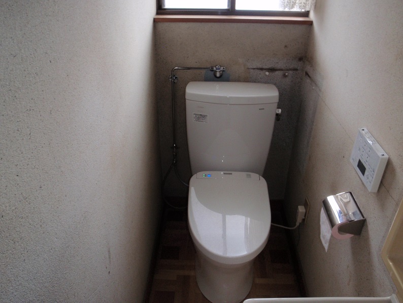 トイレ水漏れ修理　トイレ漏水修理  伊勢崎市境下武士